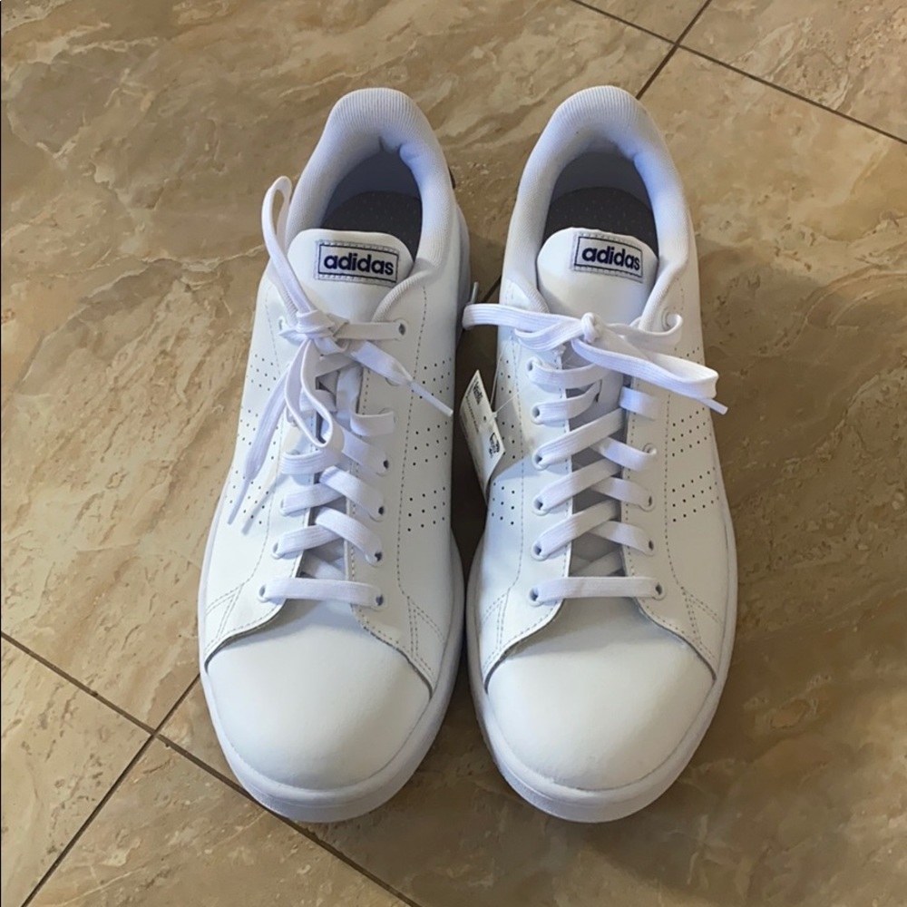 NWT- men’s Adidas Sneakers size 11.5